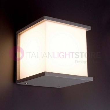 KUBICK Wall Lamp Square Outdoor Modern Design IP44 | Lighthouse