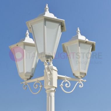 DAFNE WHITE Street lamp...